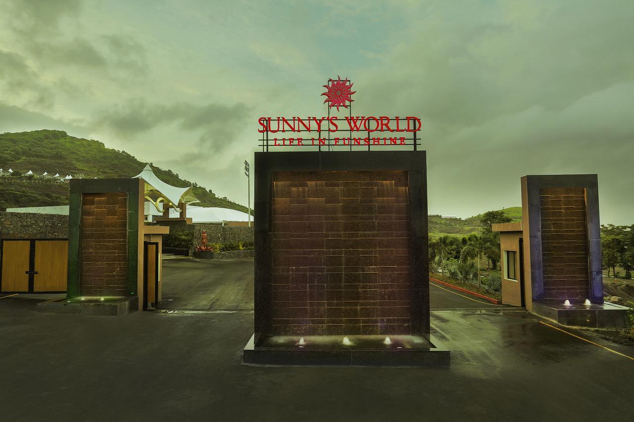 Sunny'S World Pune Exterior photo